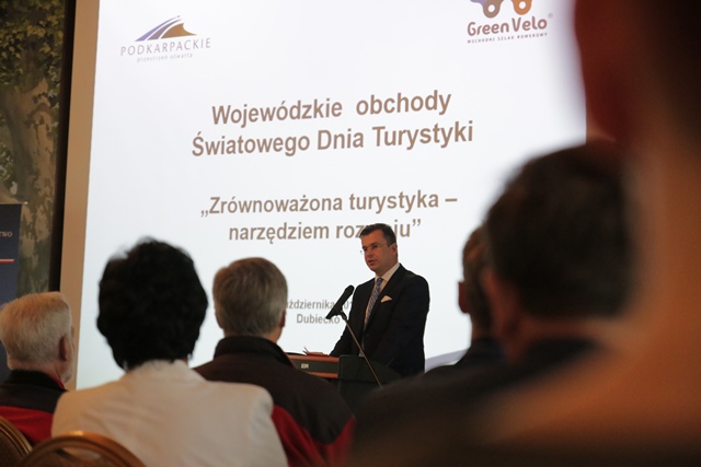 Minister Adam Hamryszczak na spotkaniu w Dubiecku